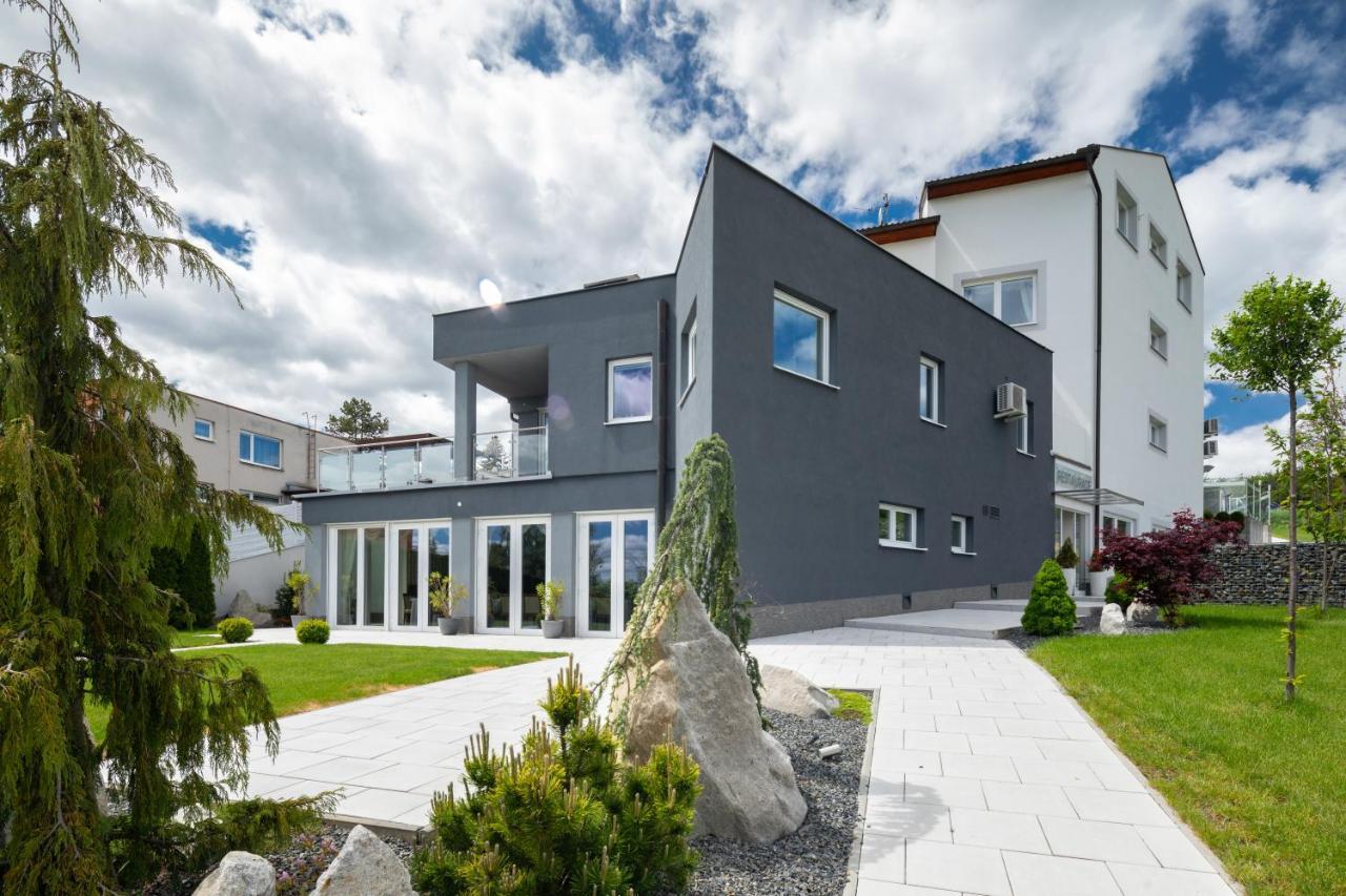 Penzion Uno Zlín Exterior photo